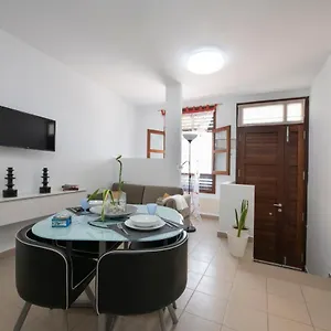 https://hauzify-i-apartamento-celeste.in-canary-islands.com
